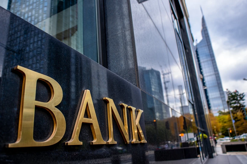 Дам олиш кунлари қайси банклар ишлайди?