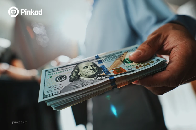Dollar qulamoqda: rasmiy kurs soʻnggi bir yarim yil ichidagi minimiumga tushdi