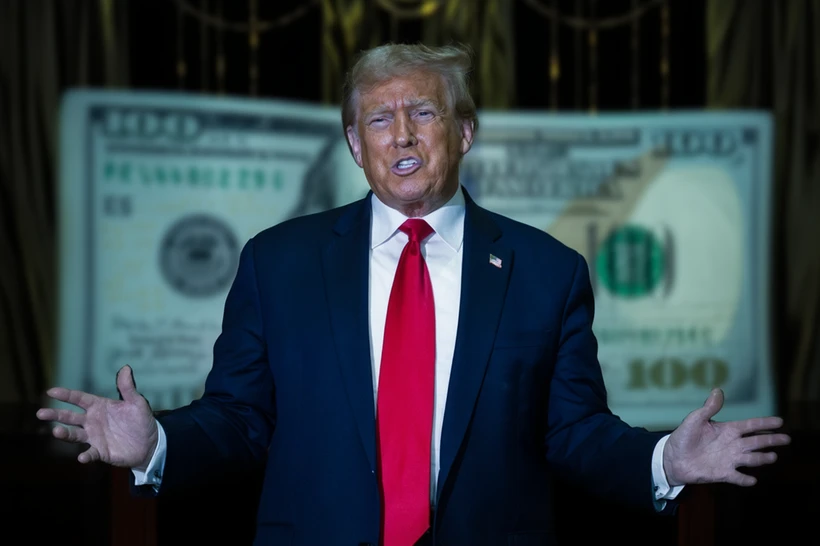 100 долларлик купюрада Доналд Трамп имзоси пайдо бўлади